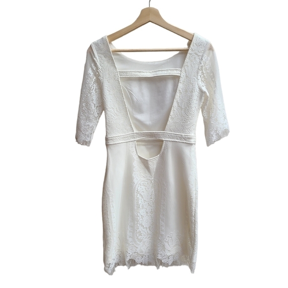 Tea & Cup Lace Overlay Dress with Open Back - Picture 4 of 14